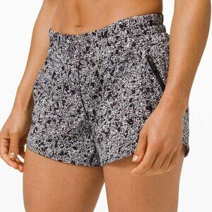 Lululemon Tracker Short V *4" - 8 Sporadic Black Rhino Grey